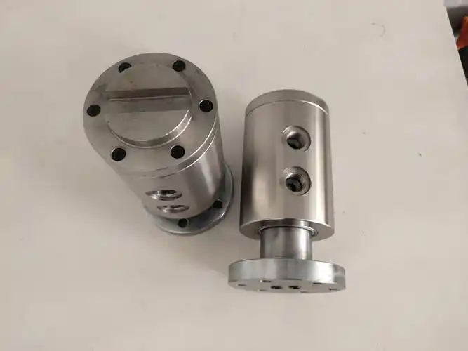 Khớp quay nhiều đoạn