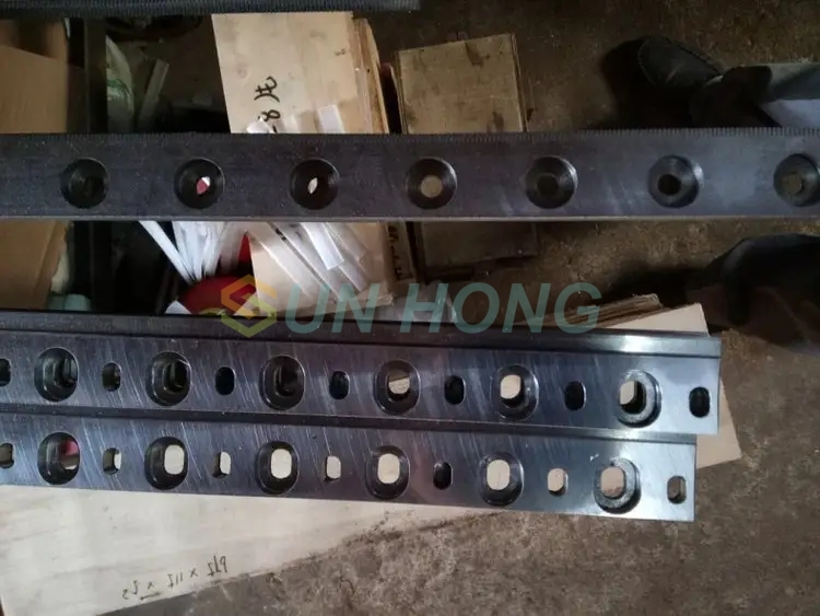 Máy làm bằng bìa cứng NC Cắt dao xoắn ốc