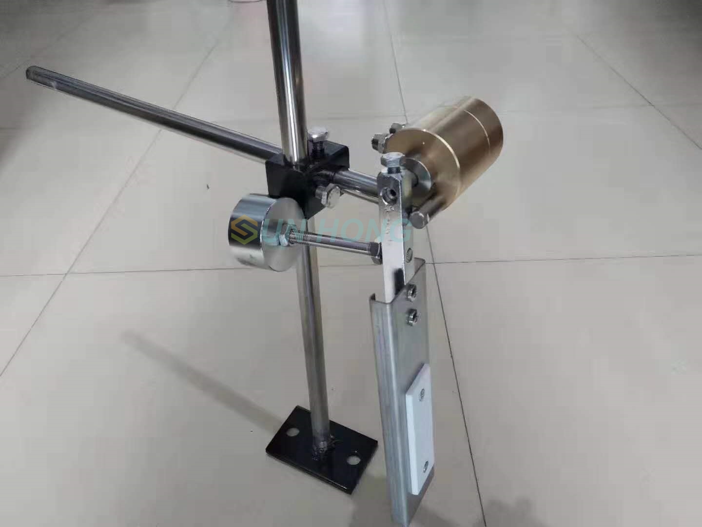 cảm thấy l&ograve;ng b&agrave;n tay b&aacute;o động