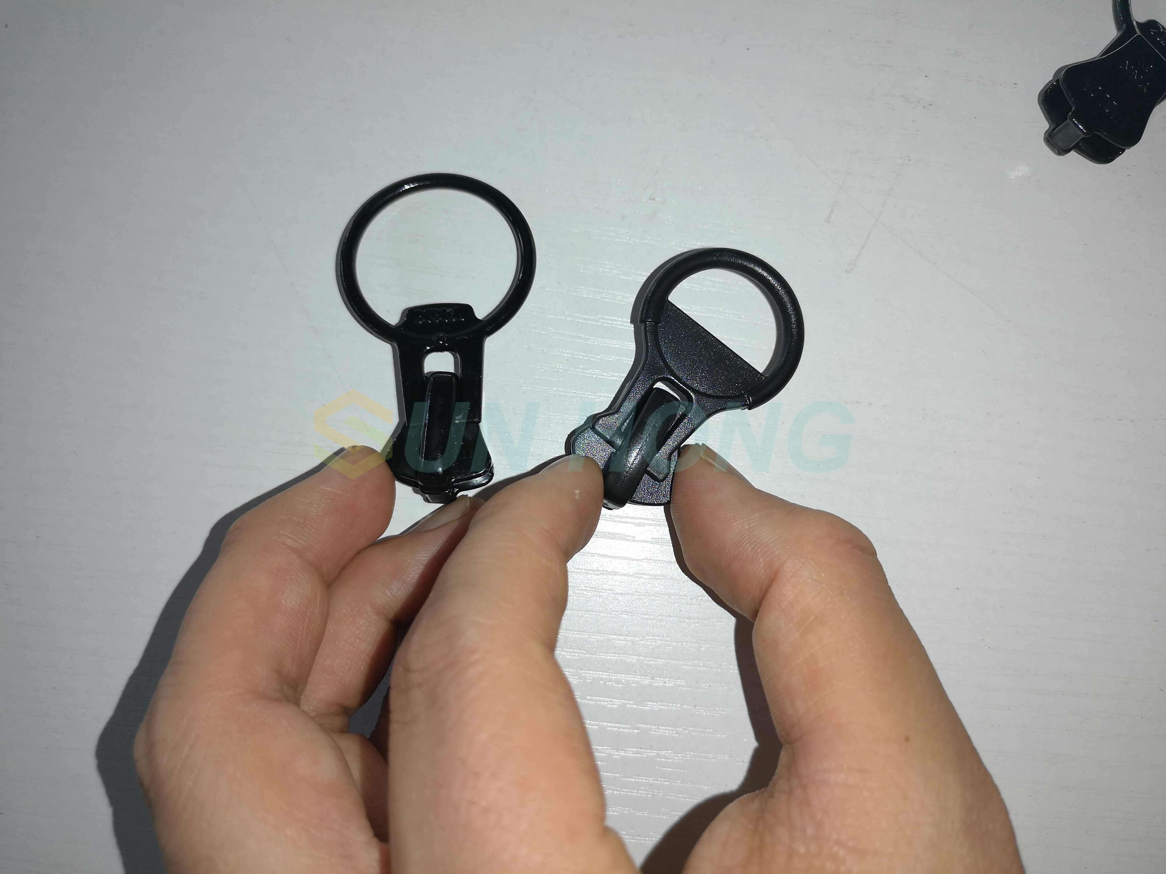 Máy viết quần áo có may cảm thấy