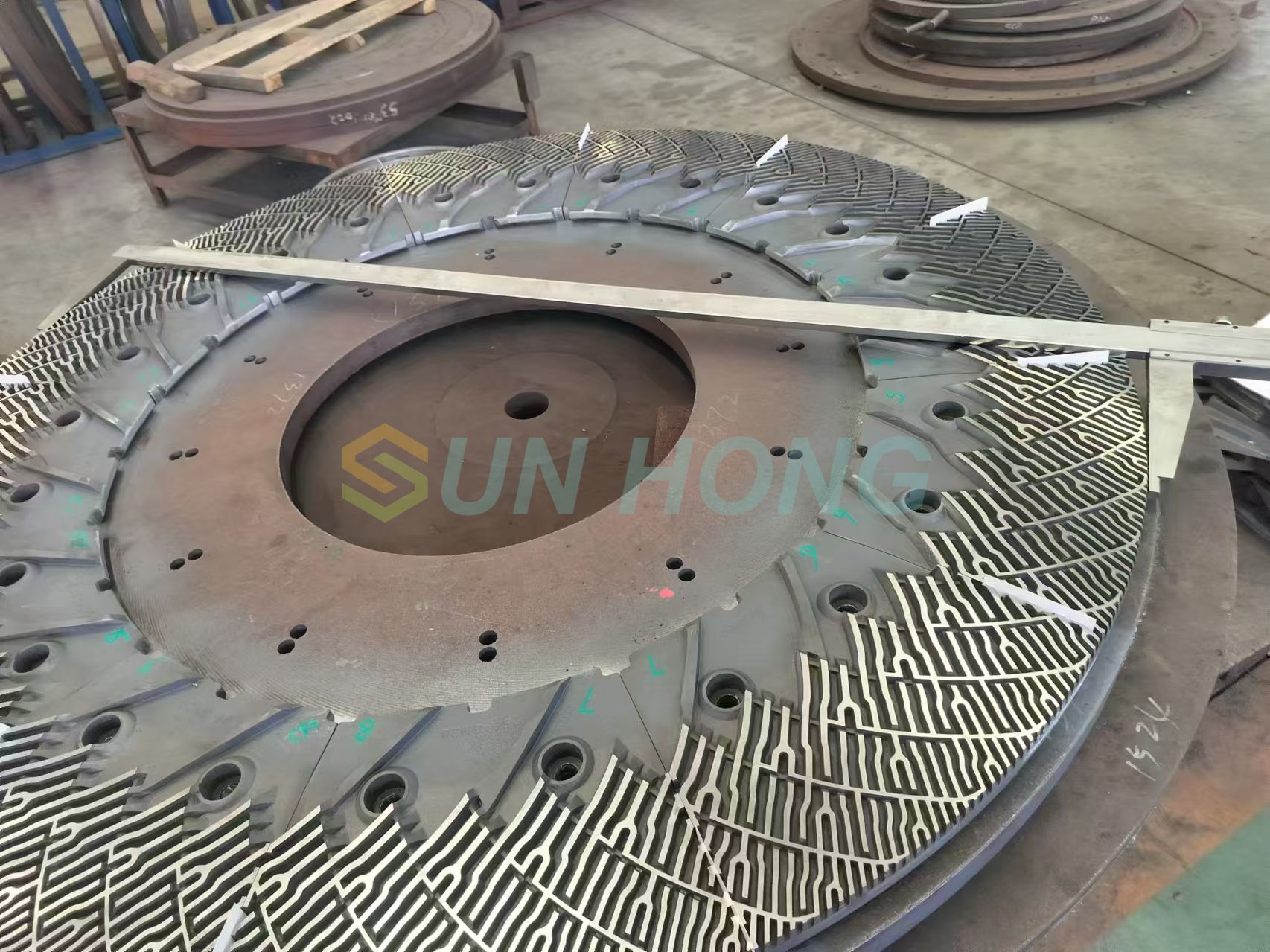 Tấm bột giấy làm hình nón