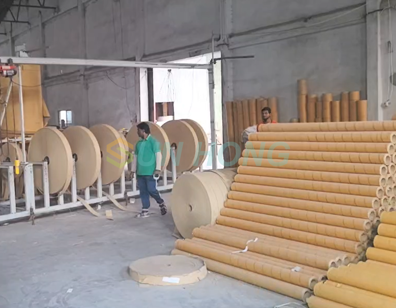 Bốn máy ống giấy CNC đầu