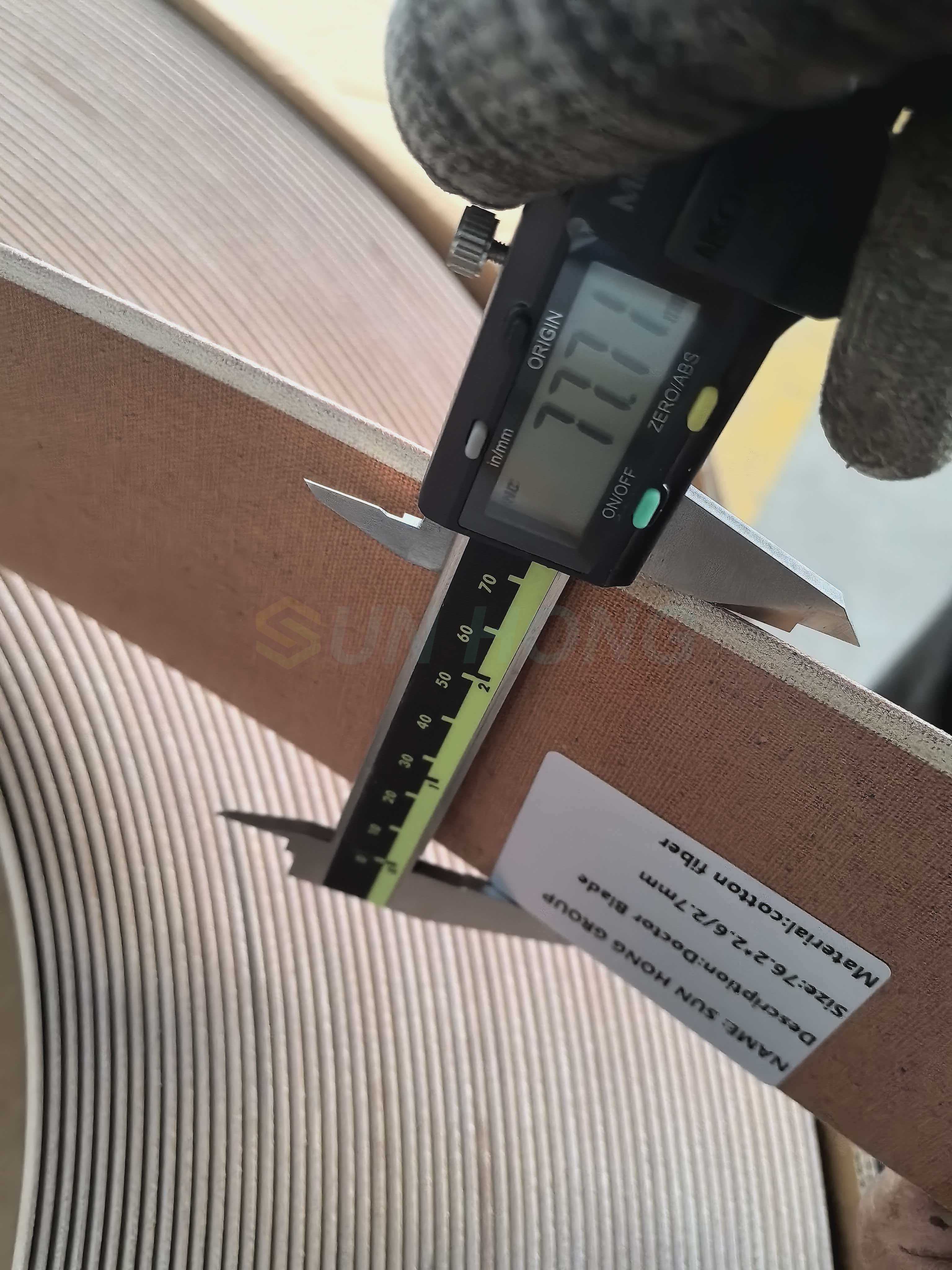 Lưỡi bác sĩ nhựa Phenolic